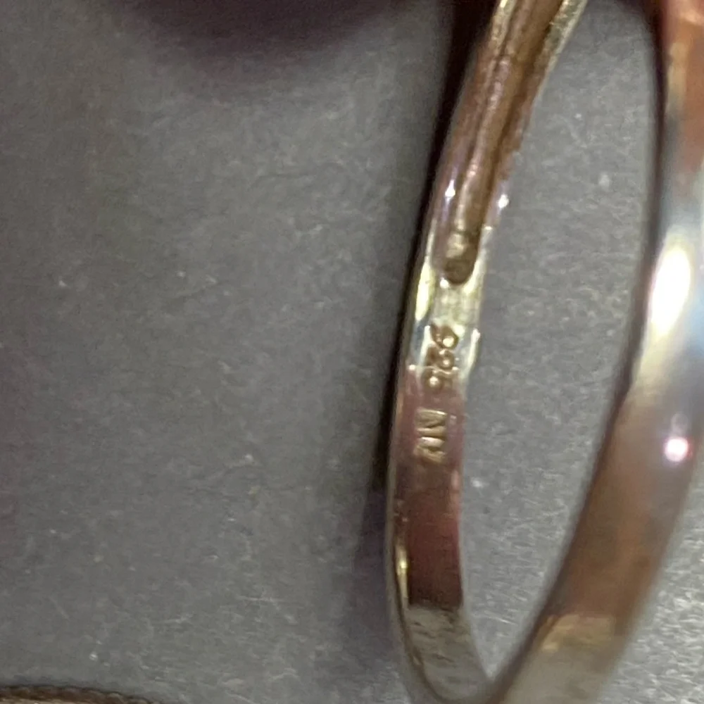 Vintage Avon sterling silver purple ring